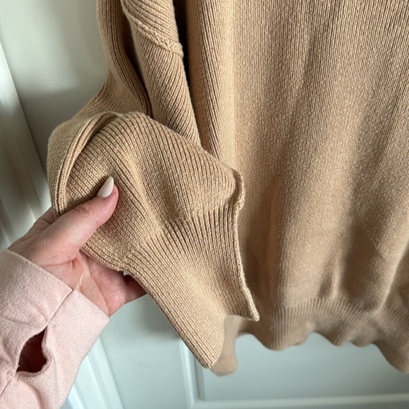 Abercrombie & Fitch Ribbed Sweater - Picture 3 of 6